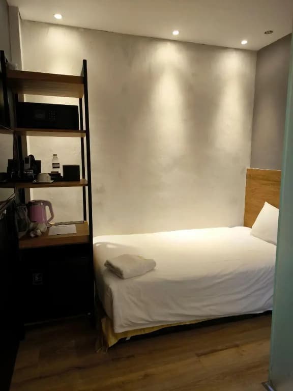 Roxy Hotel Padungan - photo 6