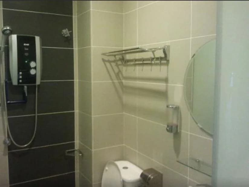 Coastline Hotel - photo 17