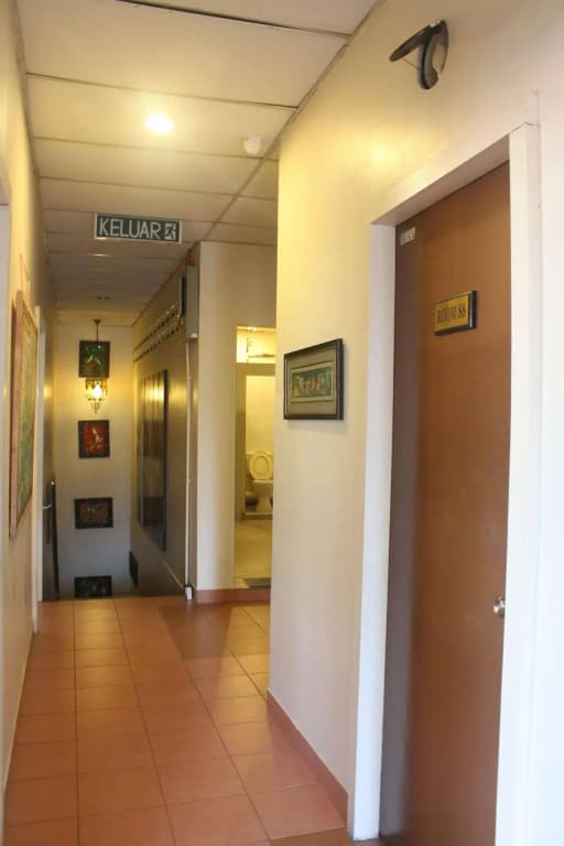 Sensi Backpackers Hostel - photo 11
