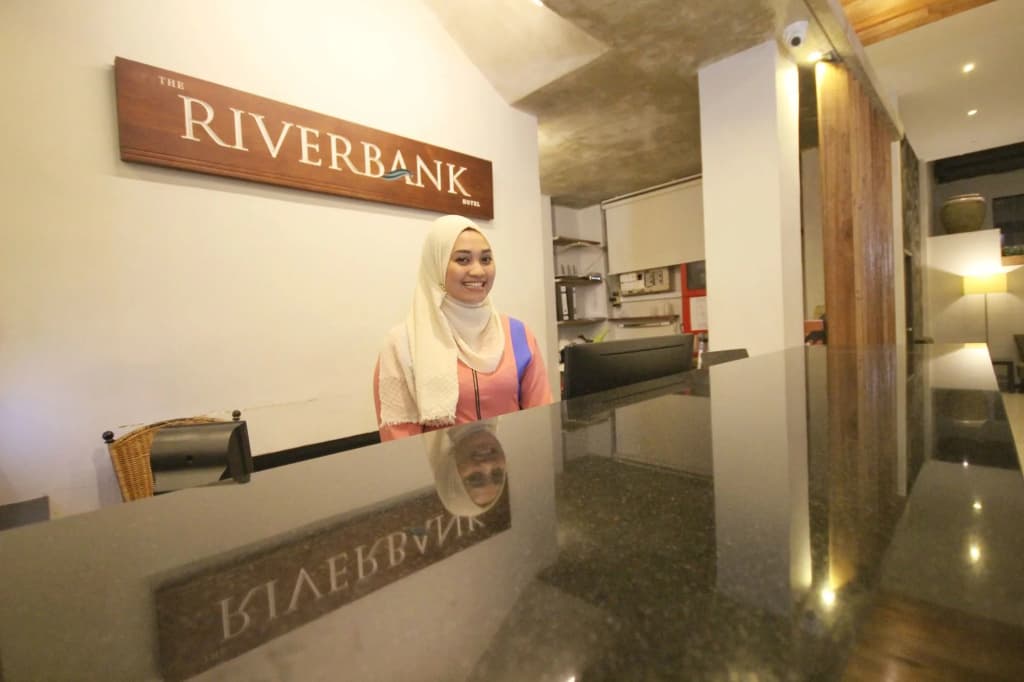 The Riverbank Hotel - photo 13