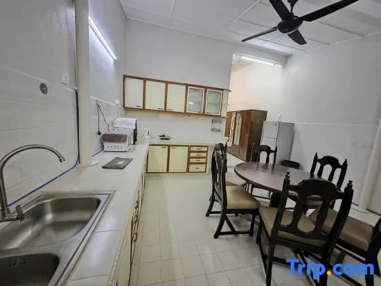 7 Peaceful GurneyTerrace 4BR15pax Shops & Eateries - photo 1