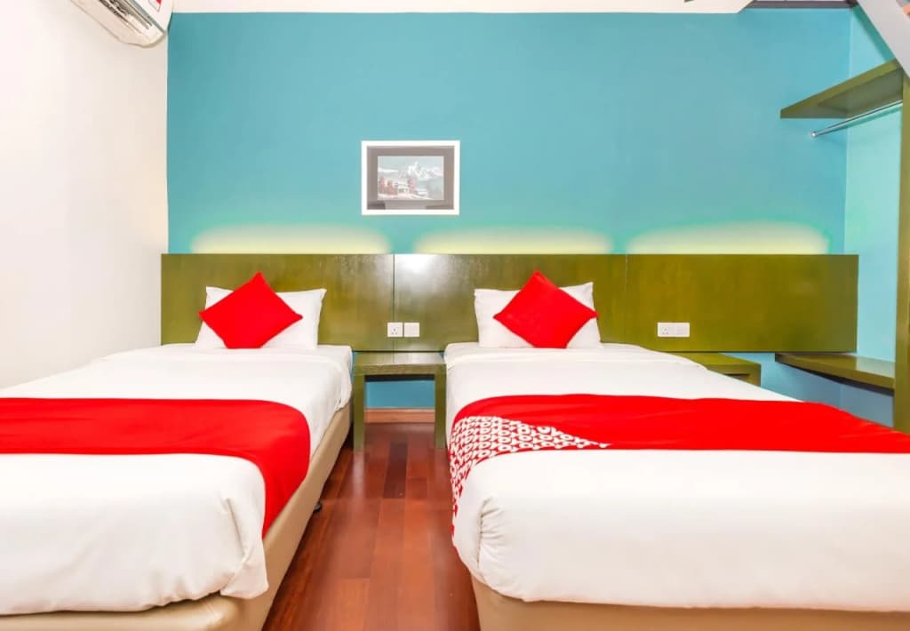 OYO 663 Trevor Hotel - photo 2