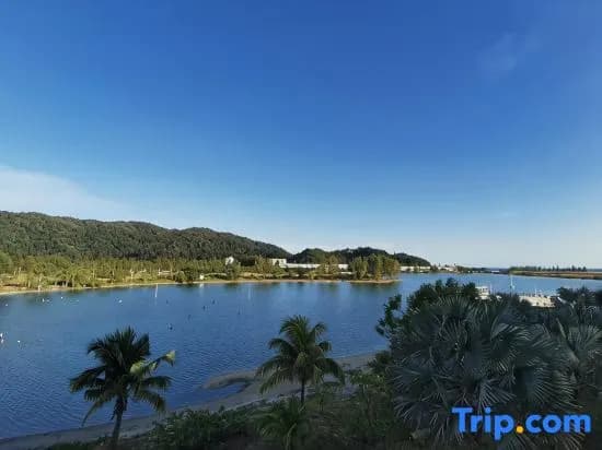 Spacious & Homey Apartment at Marina Island by JoMy Homestay - photo 10