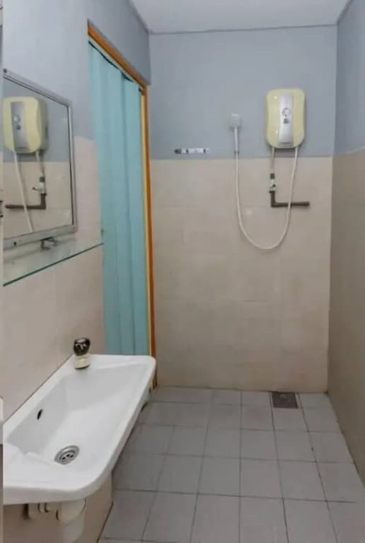OYO 91258 Qish Hotel Banda Kaba - photo 7