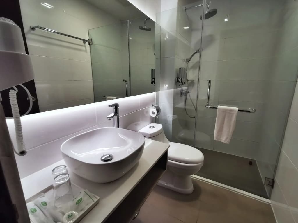Green World Hotel - photo 9
