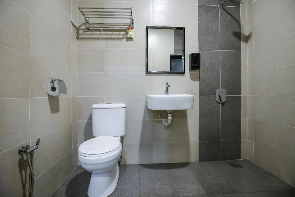 Merrinton Hotel - photo 9