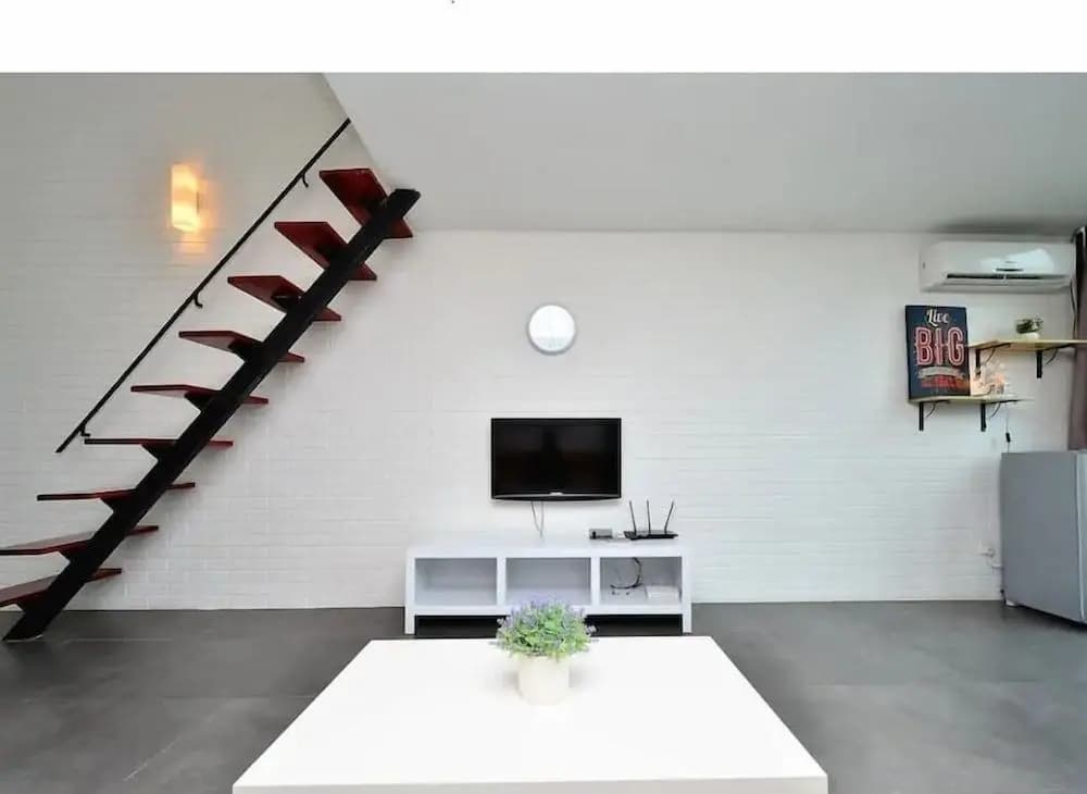 5 Pax Empire Soho by SYNC - photo 4