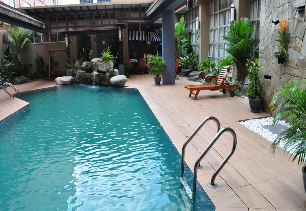 Hotel Maluri - photo 13