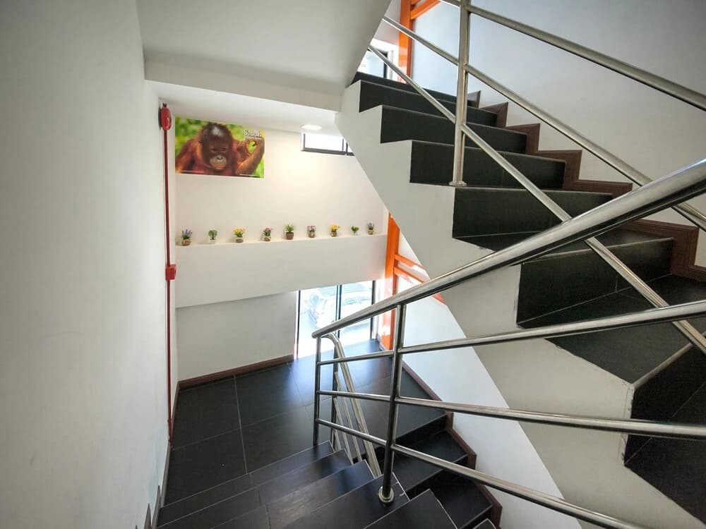 OYO 228 Basic Hotel - photo 14