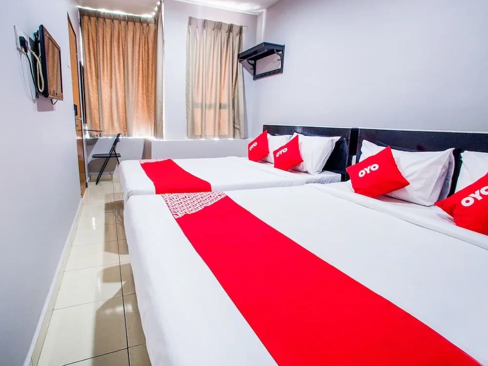 Super OYO 44097 Avatarr Hotel - photo 15