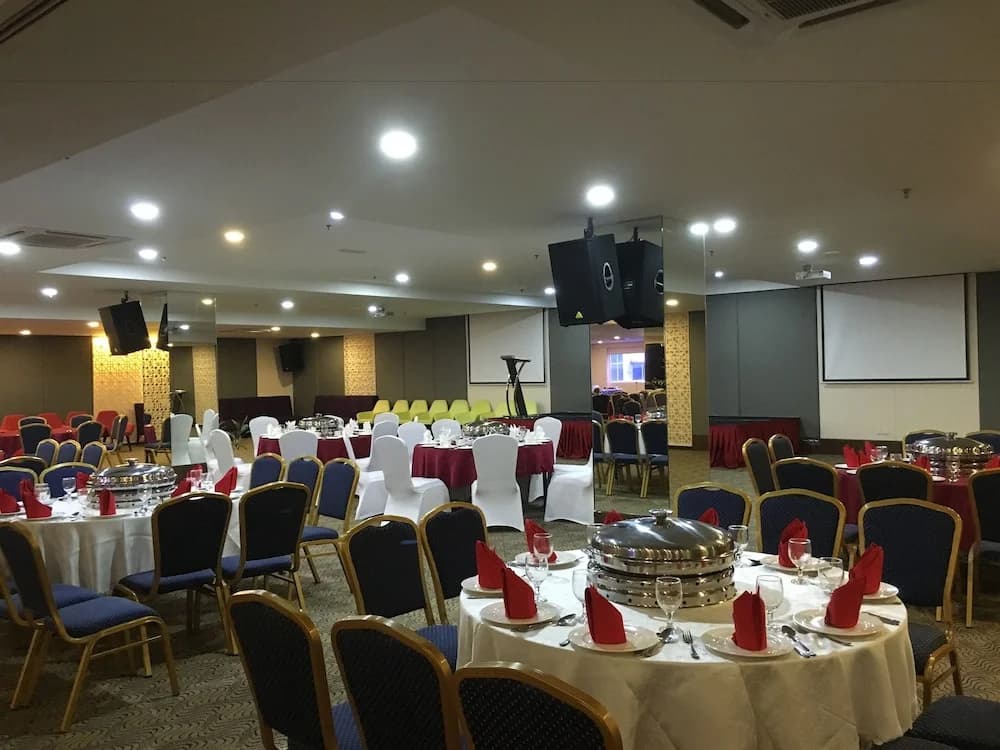 Aliya Hotel Klang - photo 21