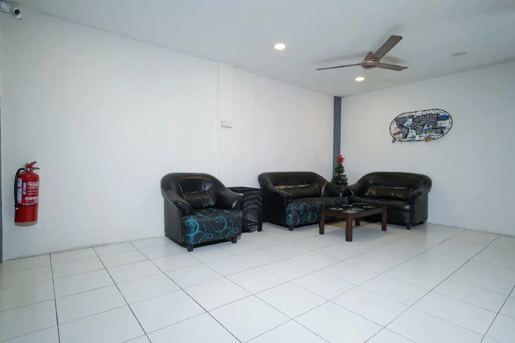 OYO 89895 Senses Budget Hotel - photo 13