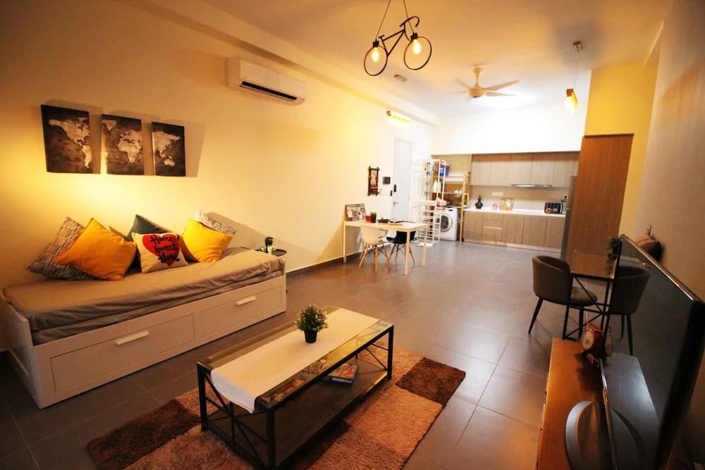 Sentrio Suites @ City Center by HnHCozy - photo 7
