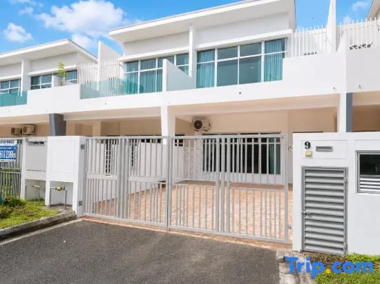 4BR Holiday Home Near Desaru Beach Gated & Guarded - photo 1