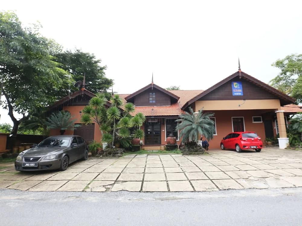 OYO 89523 Villa Sri Mayang - photo 16