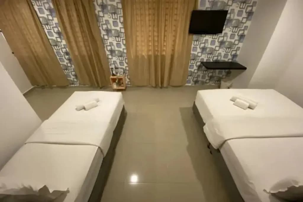 Shobi Hotel Johor Bahru Near CIQ JB - photo 15