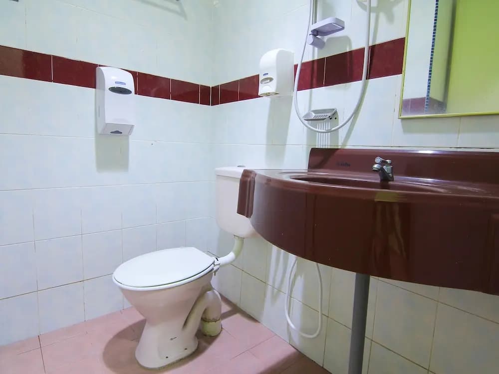 Hotel O T P Hotel - photo 8