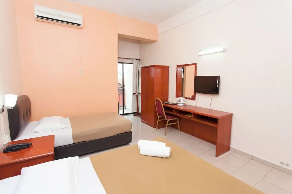 Desa Inn Hotel - photo 6