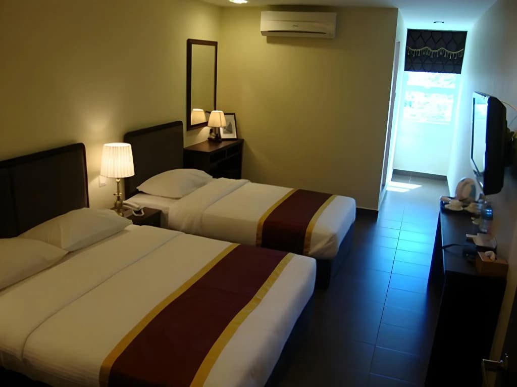 DM Hotel - photo 6