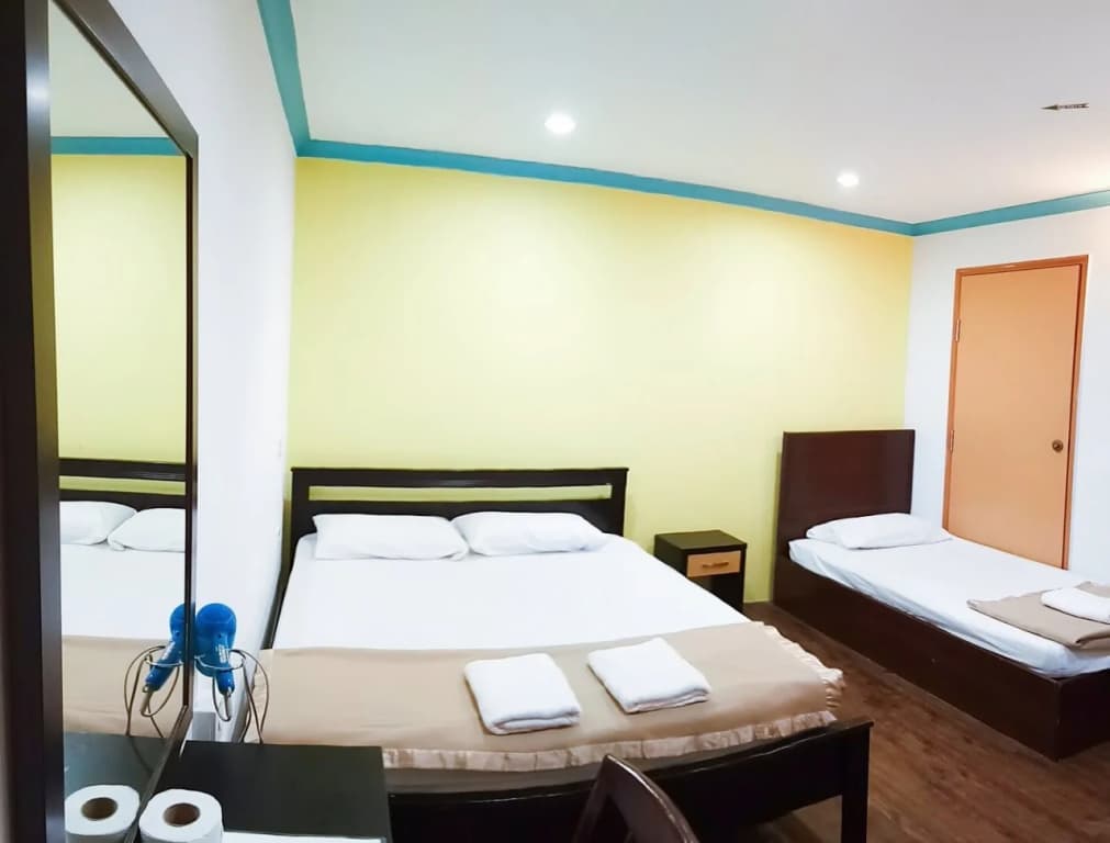 Twin Star Hotel - photo 4