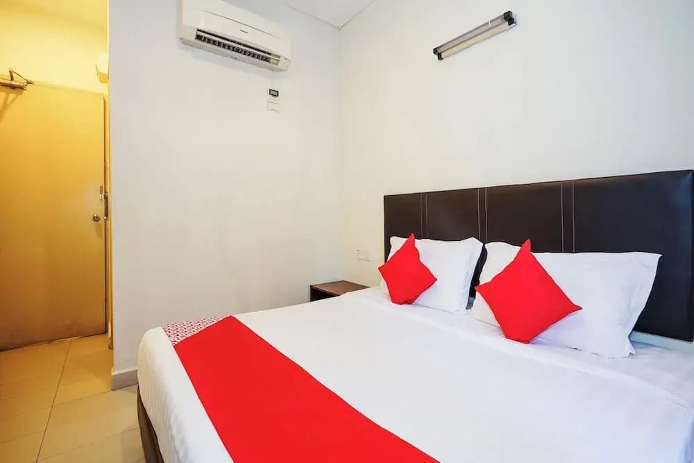 Dancenter Near Petronas Kampung Koh, Jj Hotel - photo 1
