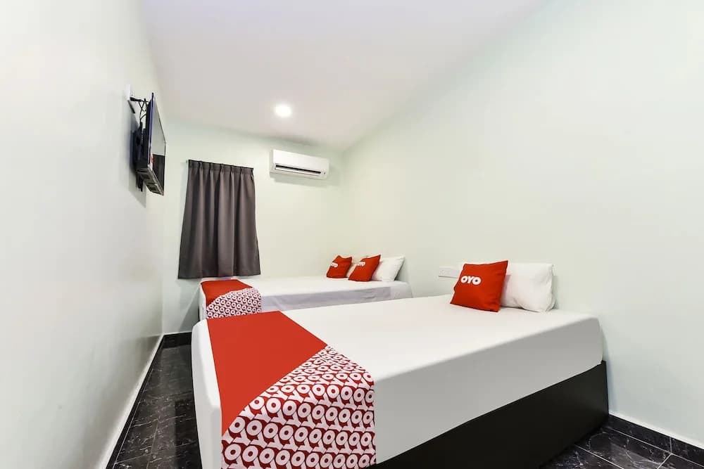 OYO 90445 Th Hotel - photo 16