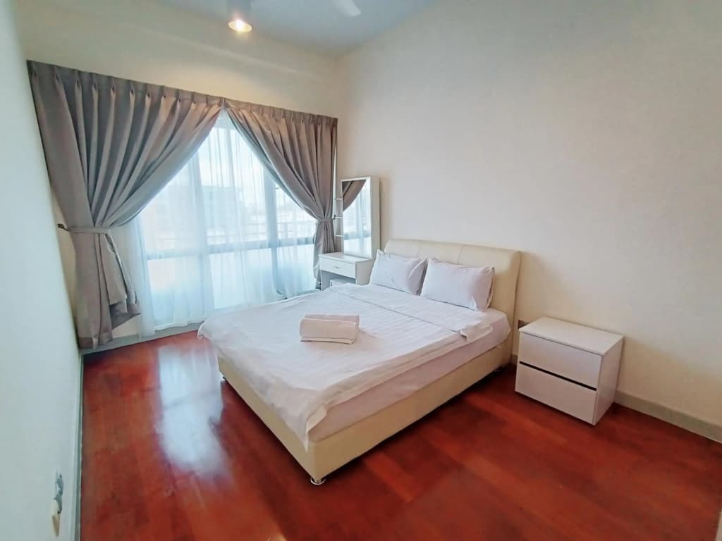 New! Seaview Deluxe Sunrise Suite 2000 sqft Imago Loft B 3 bedrooms above Imago Shopping Mall - photo 3