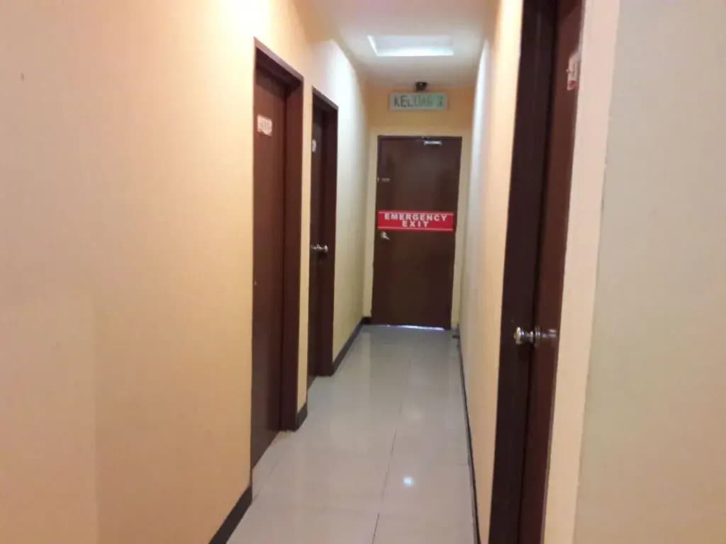 OYO 216 La Viva Hotel - photo 1