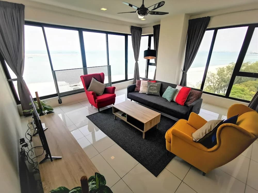 Family Suite Sunrise Gurney Penang - photo 13