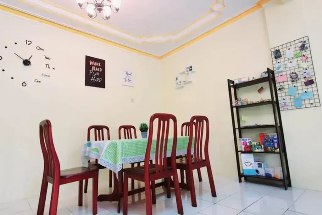 Colourful homestay - (near jeti sky mirror) - photo 17