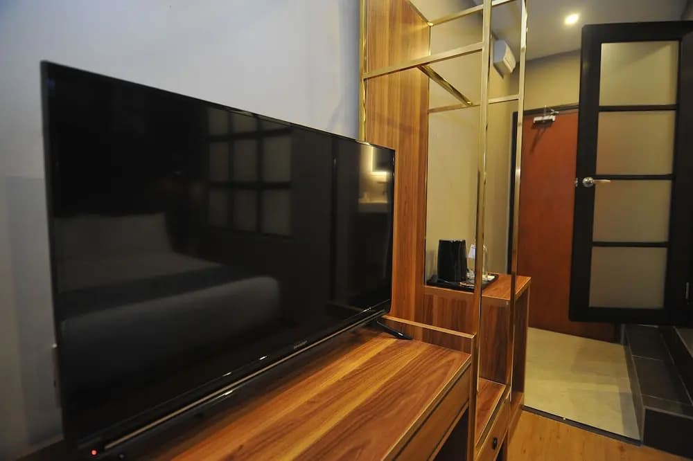 Skye Hotel - photo 7
