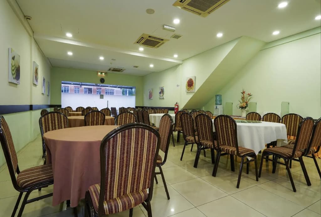 OYO 43955 N9 Business Hotel - photo 19