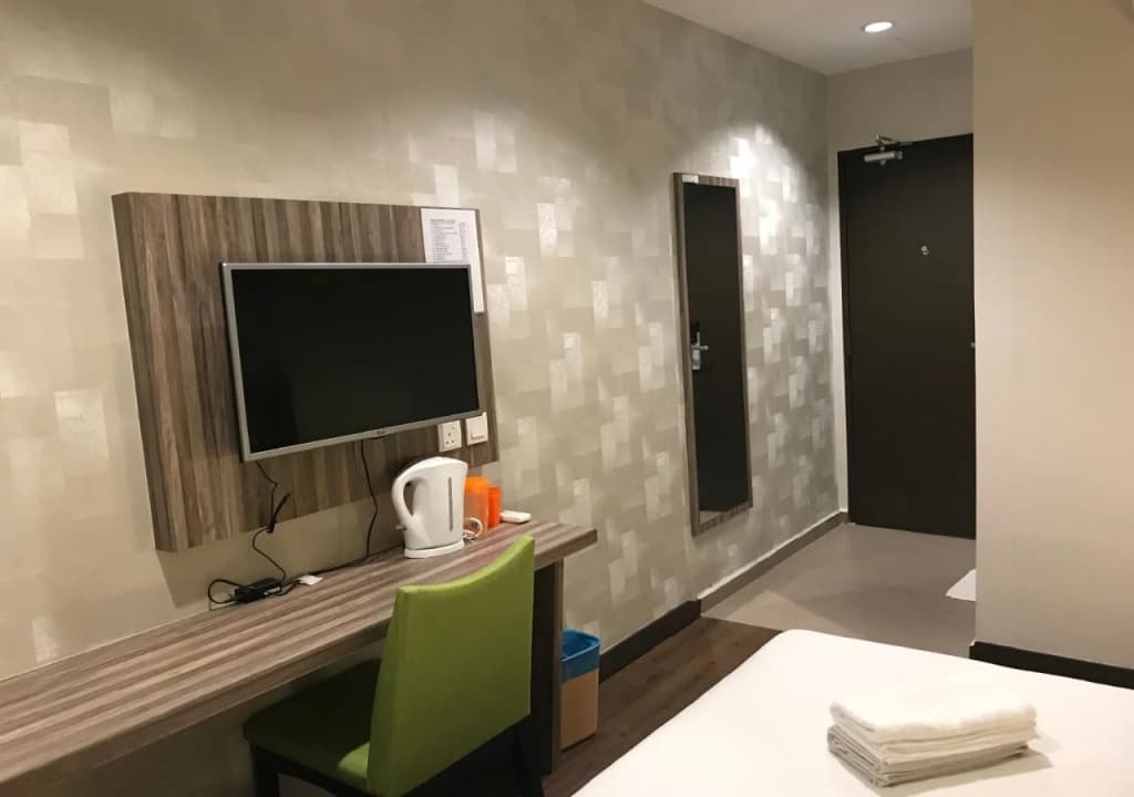 Victory Hotel - photo 2