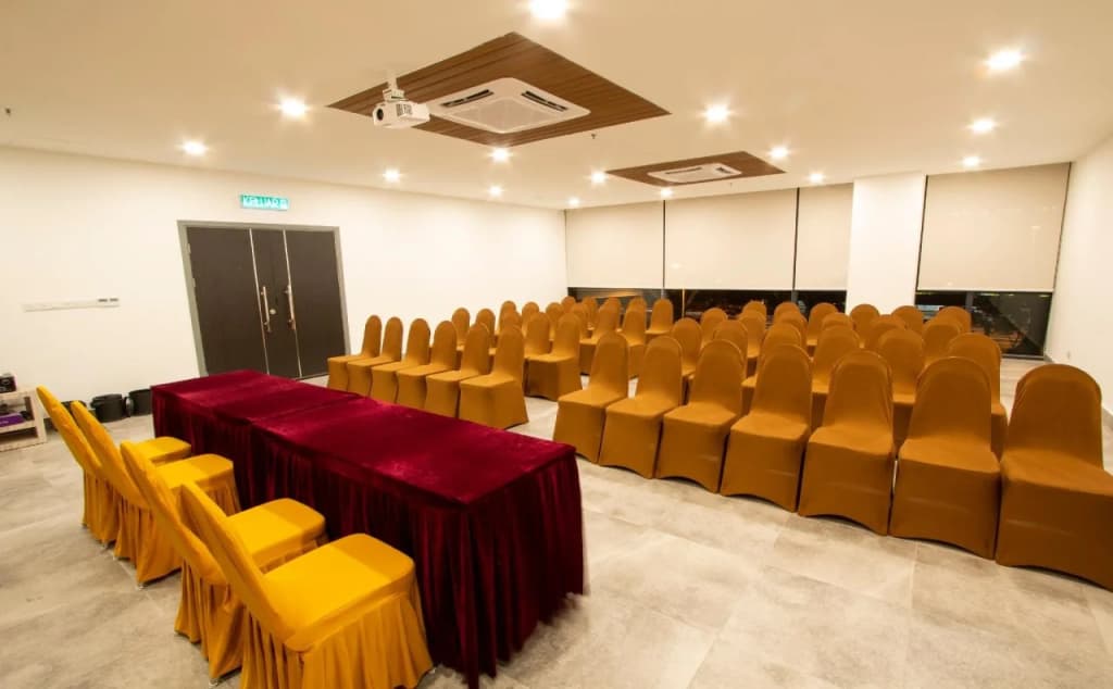 AZ Hotel & Serviced Apartments - photo 20
