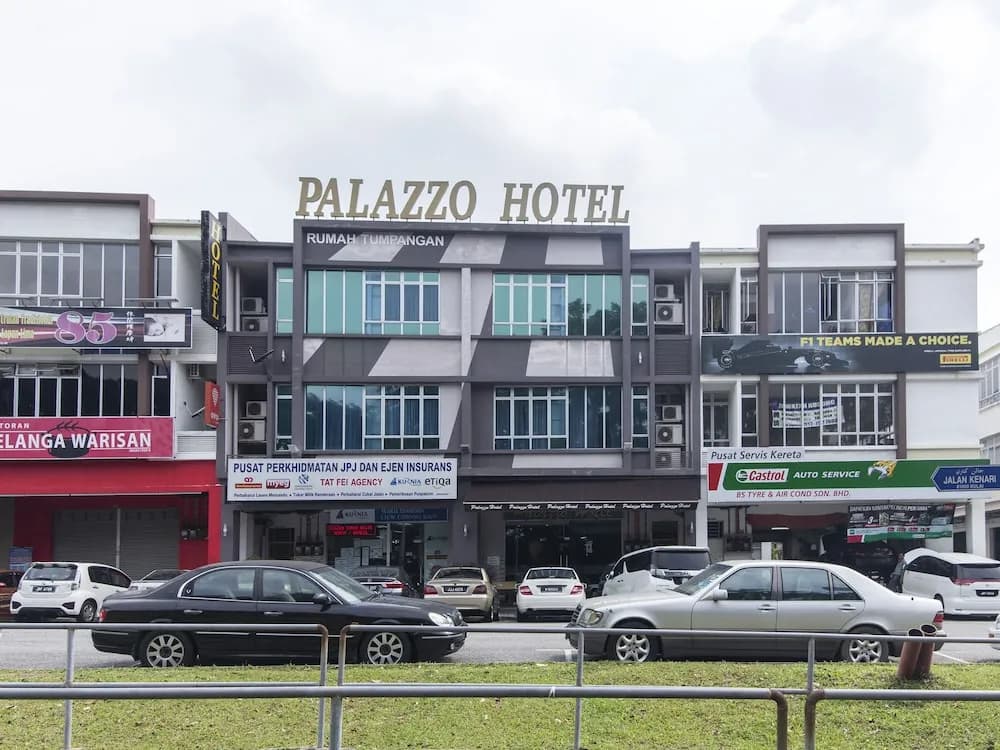 Palazzo Hotel Kulai - photo 1