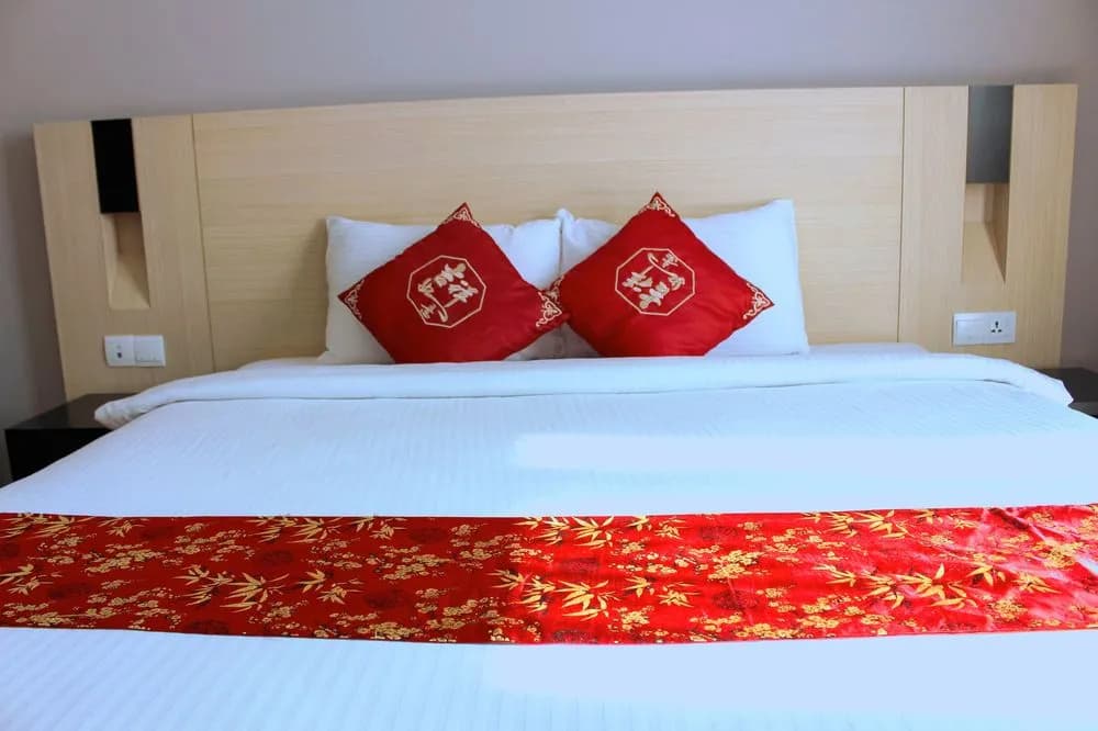 The Manor Luxury Suites & Apartments - photo 3