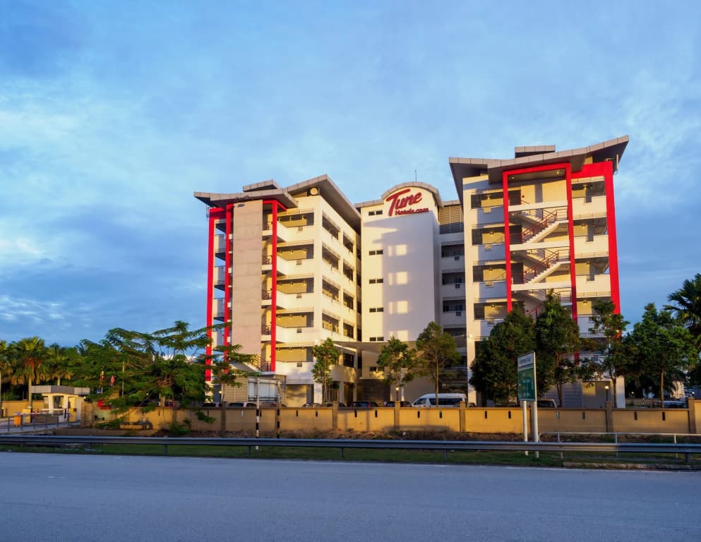 Tune Hotel KLIA Aeropolis - main photo