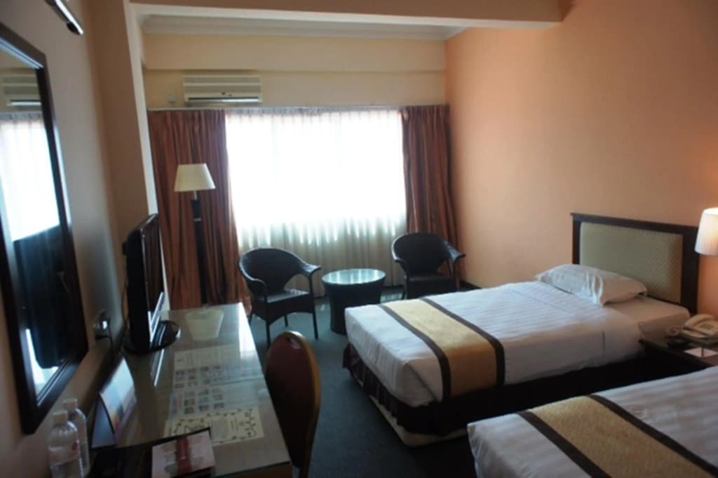 Tyng Garden Hotel Sandakan - photo 17