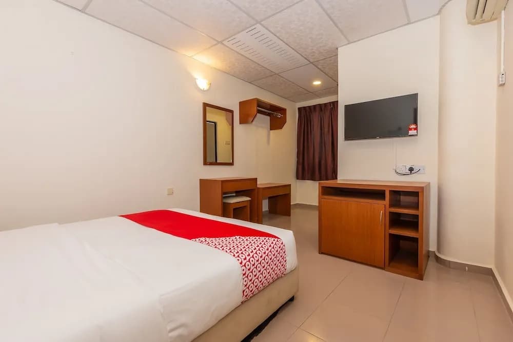 OYO 90893 Hotel 68 Kampung Lapan - photo 4