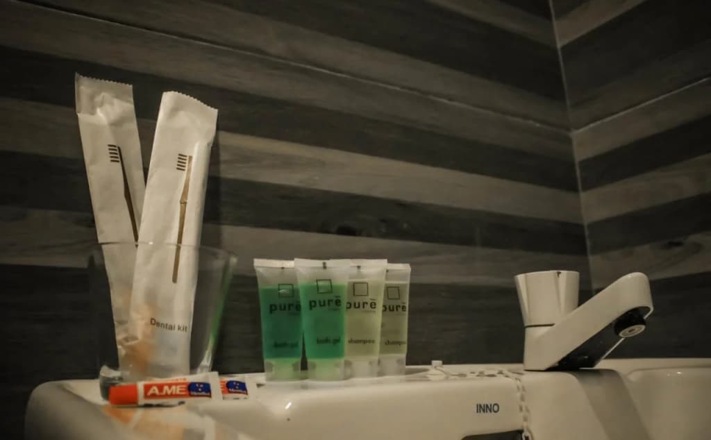 UR Hotel - photo 5
