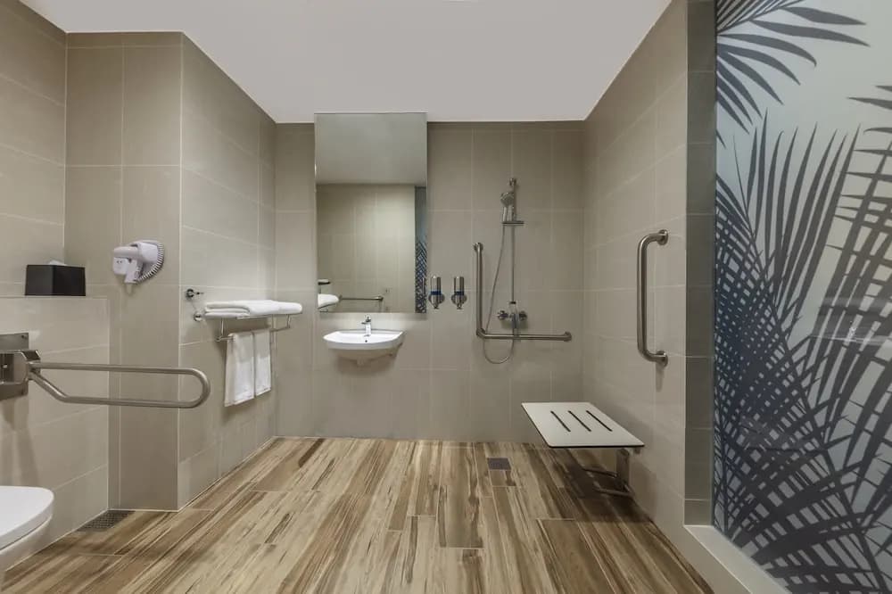Holiday Inn Express Kota Kinabalu City Centre by IHG - photo 42