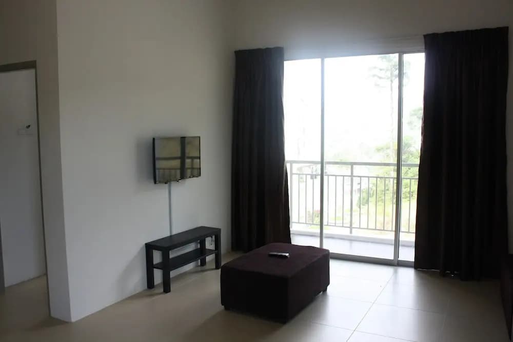 Cameron Strawberry Residence - photo 4