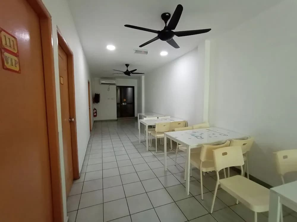 OYO 90089 N H Inn - photo 11