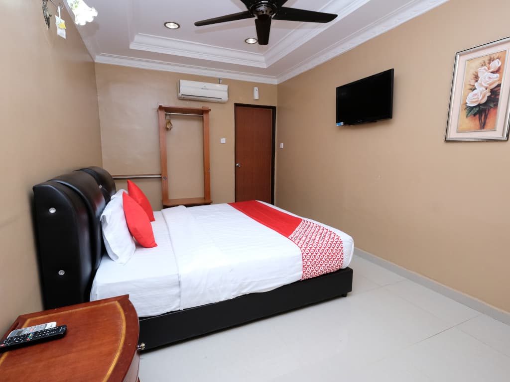 Swing & Pillows @ Ayuni Hotel, Bangi Selangor - photo 20
