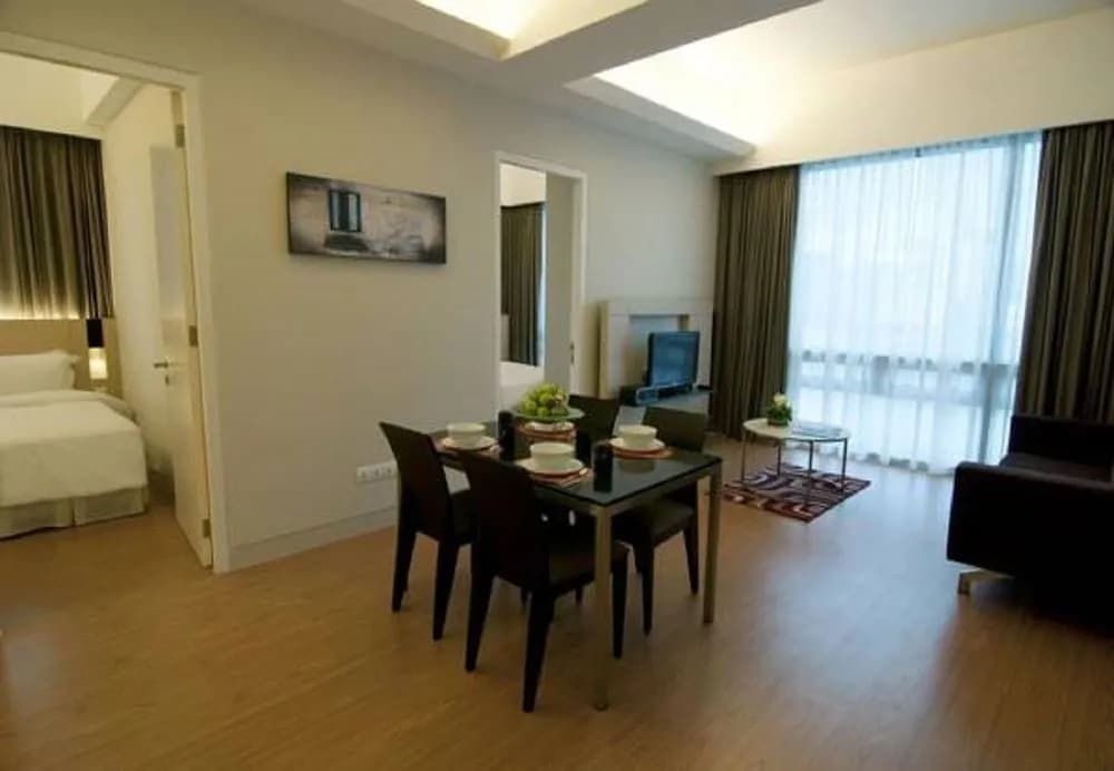 Pearl Suites Swiss Garden Residences - photo 5