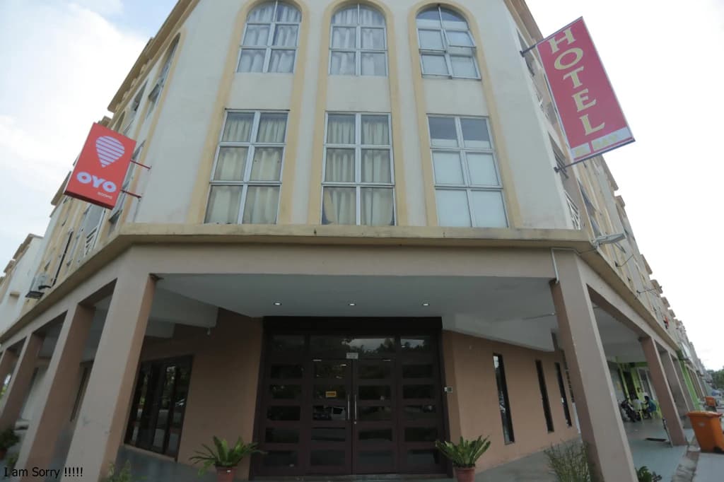 JAM Hotel Kota Warisan Near ERL Salak Tinggi Sepang - photo 1