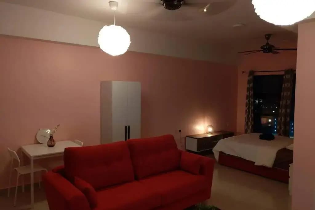 Amazing Lake view studio unit, Hyve,Cyberjaya, Free WiFi, Free Parking, Netflix, Pool - photo 5