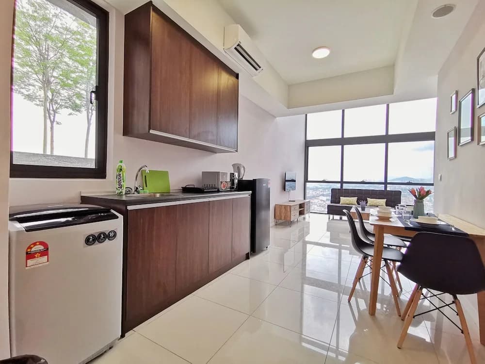 Eminent Suite at ICON City - photo 19
