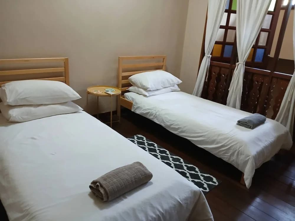 Serene Mountain Retreat in KL - Entire House for Rent - photo 12