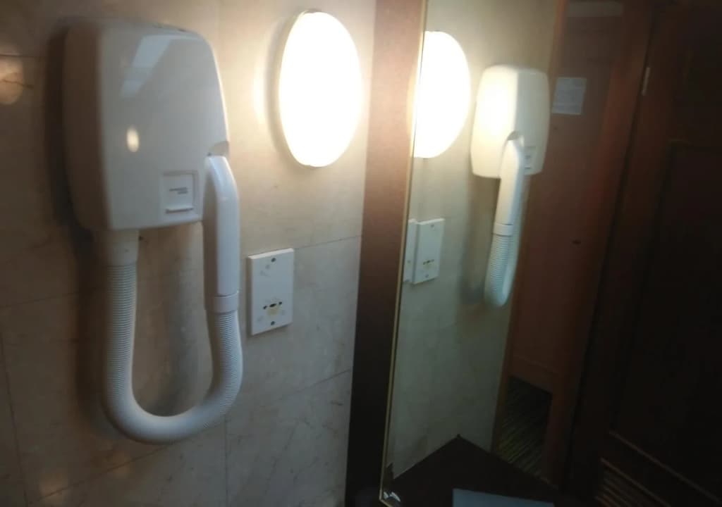 Grand Palace Hotel - photo 10